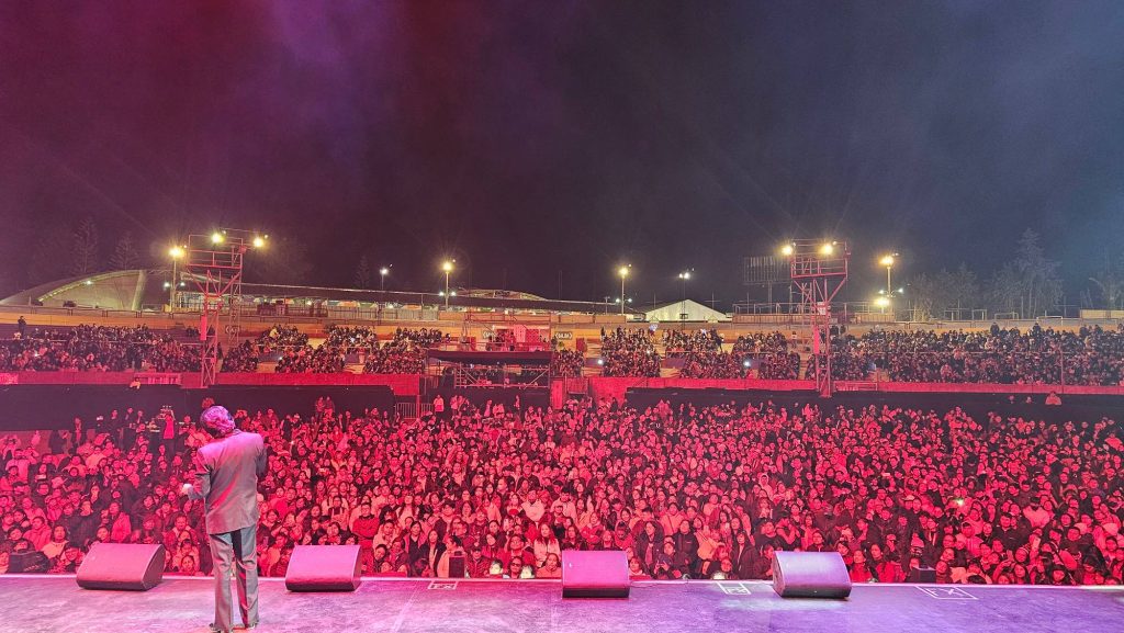 Carlos Burga, Yo Soy José José, ante miles de personas en un concierto